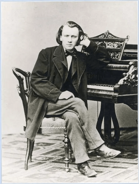 Brahms al piano